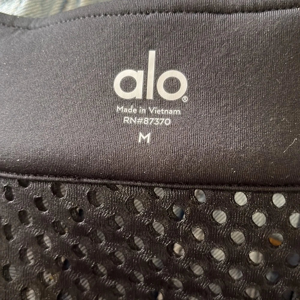 Woman’s jacket, ALO, yoga size medium black - Picture 8 of 10